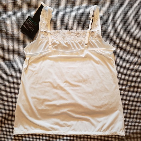 VANITY FAIR Camisole - Picture 2 of 3